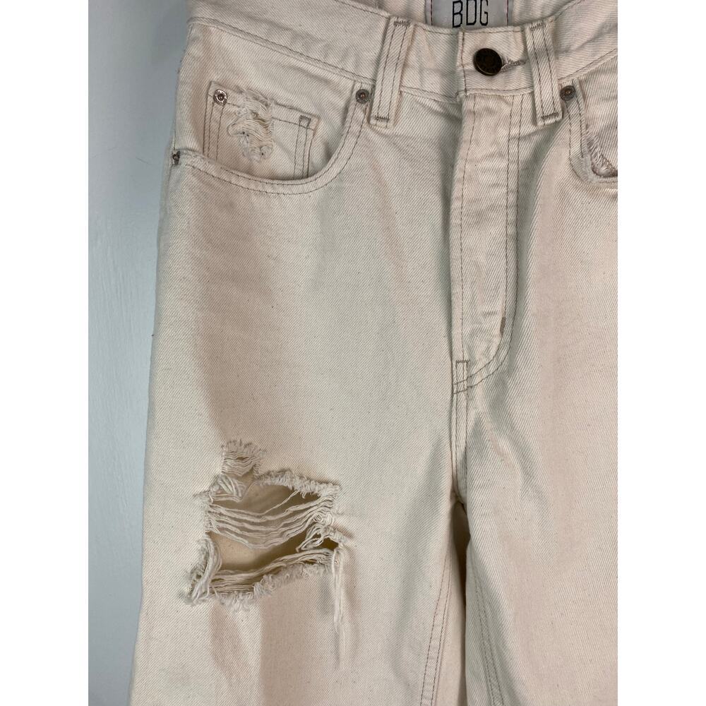 Urban Outfitters BDG Women's Size 26 Cream Distressed High Rise Baggy Jeans‎ * - Picture 3 of 10